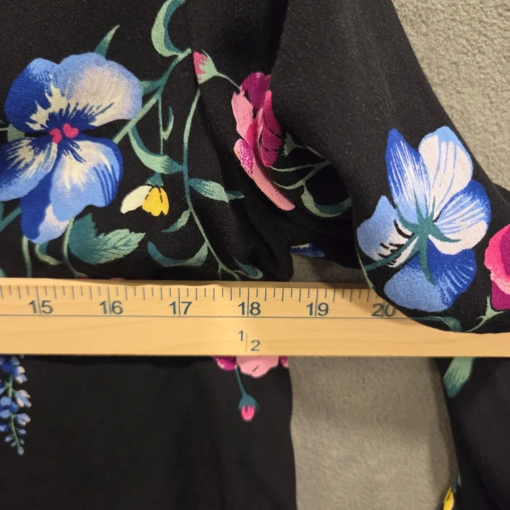 Old Navy Floral Boho Tunic Top Shirt Blouse Women's Size‎ Small V Neck Casual - Picture 7 of 8